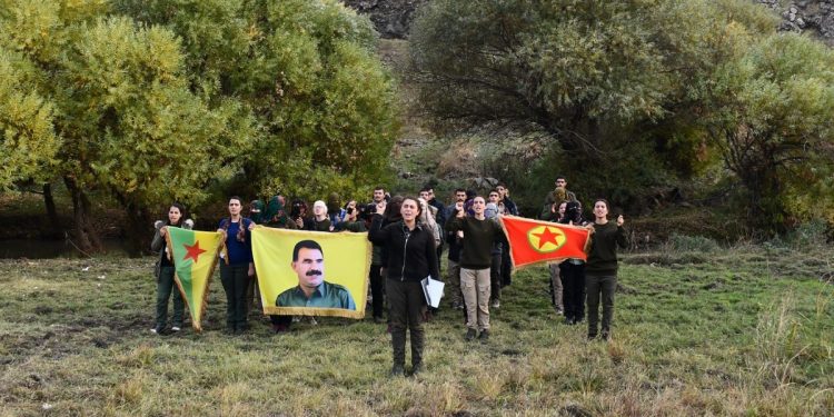 43 Ciwan di 43’emîn salvegera PKK’ê de tevlî nava refên PKK’ê bûn