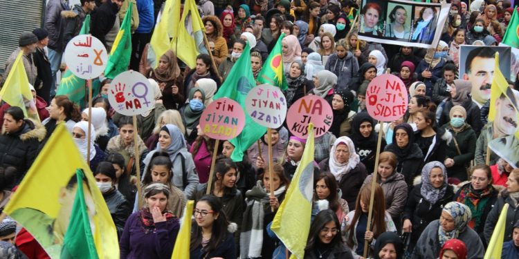 “Şerf ne di bedenê de ye lê belê bi vîna azad em jiyanê çêdikin”