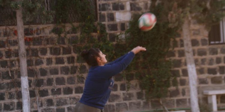 Perwerdeya Jinên Ciwan a Şehîd Amara Kobanê bi coşeke mezin didome