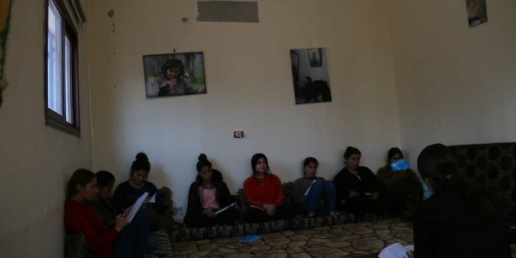 Perwerdeya Jinên Ciwan a Şehîd Amara Kobanê bi coşeke mezin didome