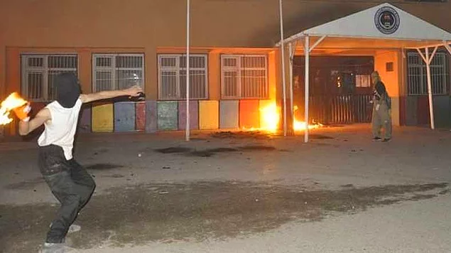 Ji Pênûsa Gerîla: Ciwantî Xweşikbûna Ber Bi Roje