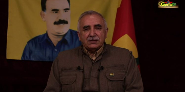 Endamê Komîteya Rêveber a PKK’ê Mûrat Karayilan 27’ê Mijdarê li gerîlayan pîroz kir