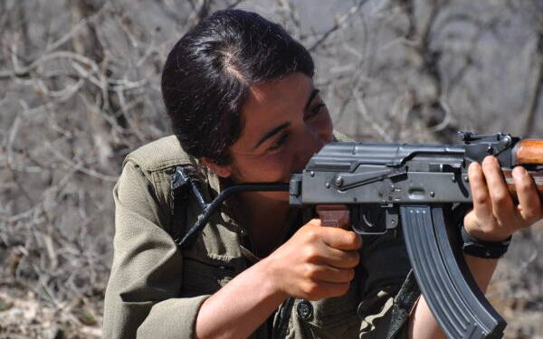 HPG’ê nasnameya Fermandar Şehîd Gulan Gabar parvekir û pakrewana azadiyê bibîr anî