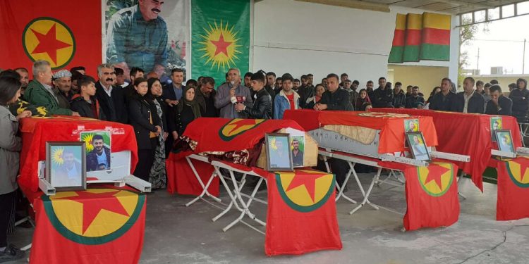 Kedkarên Mexmûrê bi merasîmekî ve hatin veşartin