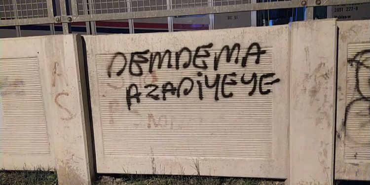 Jinên Ciwan Mersînê li dijî tecrîtê xebatên nivîsandinê kirin