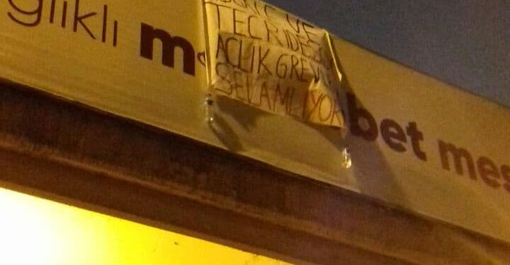 Ciwanên Stenbolê li dijî tecrîdê çalakiyan de ne