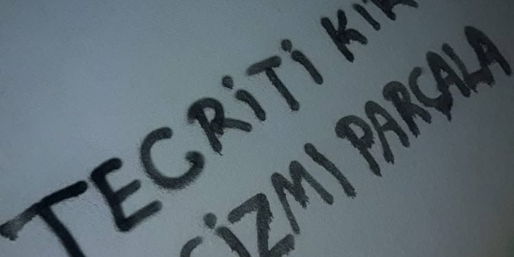 Ciwanên Stenbolê li dijî tecrîdê çalakiyan de ne