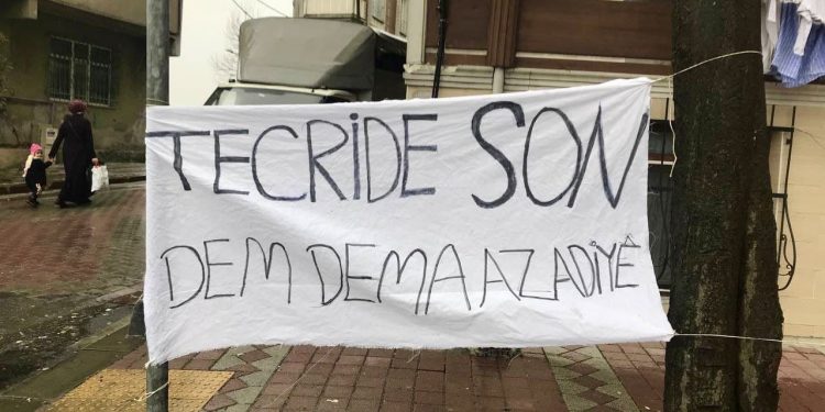 Ciwanên Stenbolê li dijî tecrîdê çalakiyan de ne