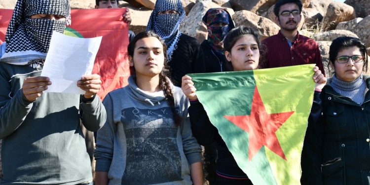 FLAŞ – Ciwanên Rojava: ‘Em tevlî serkeftina destana dirokî a Garê dibin’