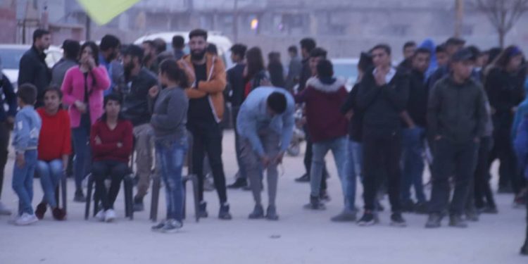 Ciwanên Kobanê li dijî komployê kon vedan