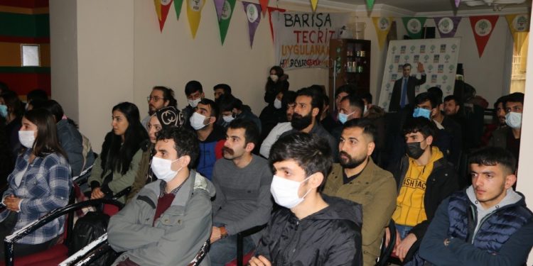 Meclisa Ciwanan a HDP’ê kampanya xwe ya “Bikeve tevgerê” bi dawî kirin