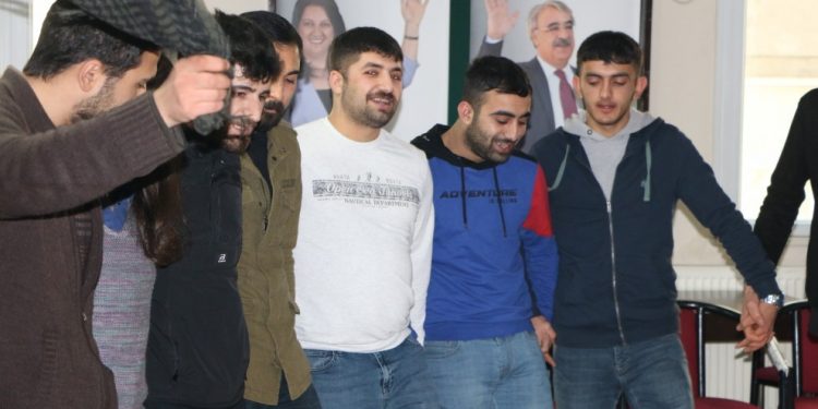 Meclisa Ciwanan a HDP’ê kampanya xwe ya “Bikeve tevgerê” bi dawî kirin