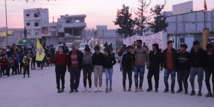 Ciwanên Kobanê li dijî komployê kon vedan