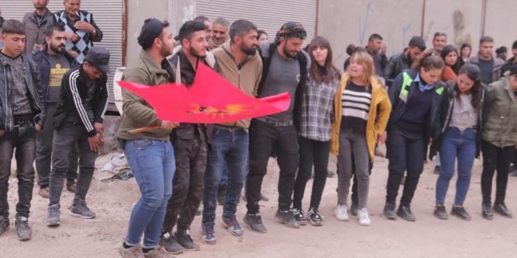 Tevgera Ciwanên Şoreşger li Şehba û Kobanê li dijî komployê meşiyan