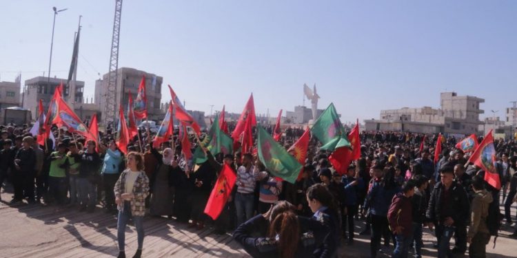 Ciwanên Kobanê li Dijî Dagirkeriya Tirk meşiyan