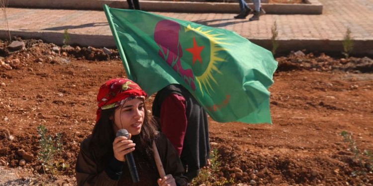 Ciwanên Kobanê li Dijî Dagirkeriya Tirk meşiyan