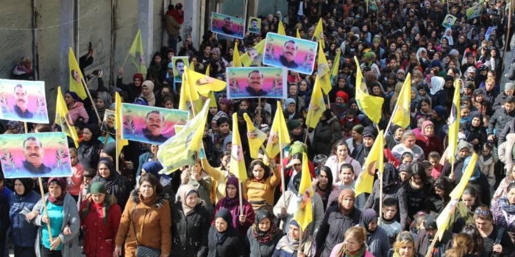 Gel û ciwanên Helebê komplo şermezar kir