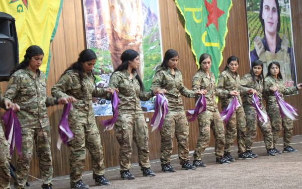 YPJ’ê 8’ê Adarê bi merasîmeke bi heybet pîroz kir