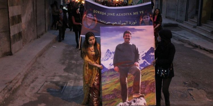 Jinên Ciwan ên Helebê ji bo 8’ê Adarê meşeke meşaleyî lidarxistin