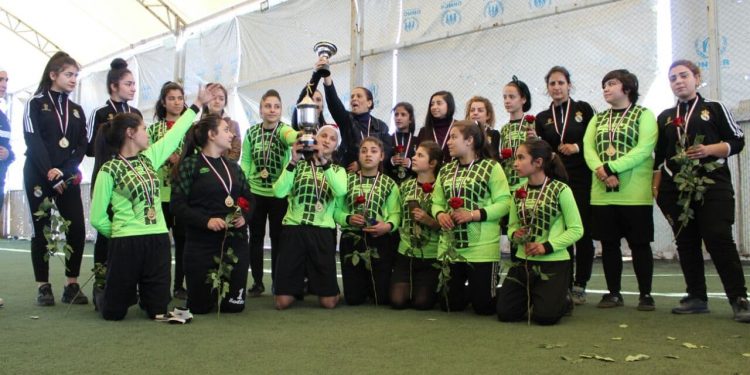 Jinên Ciwan li Helebê bi wesîleya 8’ê Adarê Aktîvîteya Futbolê pêk anîn