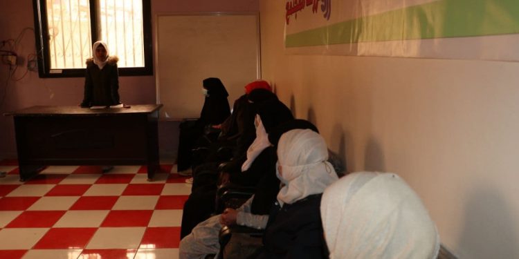 Yekitiya Jinên Ciwan li Tebqayê semînerek li darxist