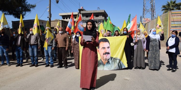 Jinên Tirbespiyê Dayîka Uveyş bi bîr anîn