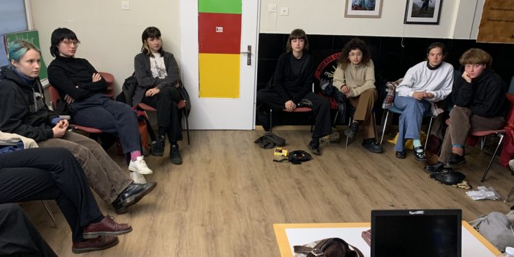 Li Baselê ji hêla Jinên Ciwan ve semîner