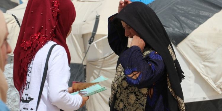 Jinên Ciwan ên Tebqayê belavokên Parastina Cewherî belav kirin