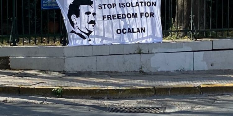 Li Yewnanîstanê ciwan li dijî tecrîdê tevgerê de ne