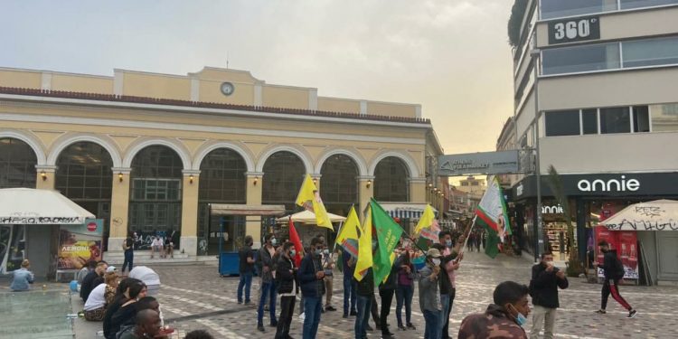 Ciwanan li dijî dagirkeriya Tirk li Atinayê bang kir: Em li gel gerîla ne