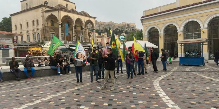 Ciwanan li dijî dagirkeriya Tirk li Atinayê bang kir: Em li gel gerîla ne