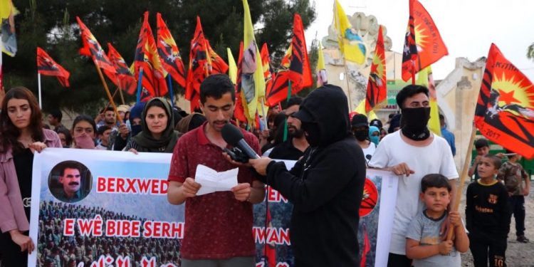 Ciwanên Şengalê dijî dagirkeriya dewleta Tirk meşiyan