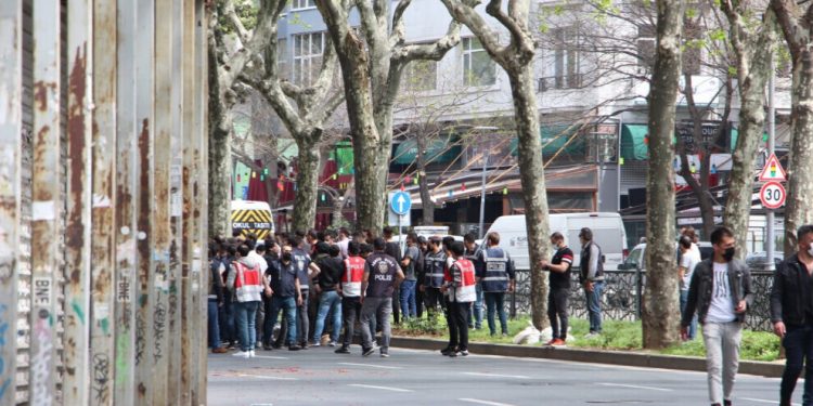Li gel êrîşan jî gihaştine Meydana Taksîmê