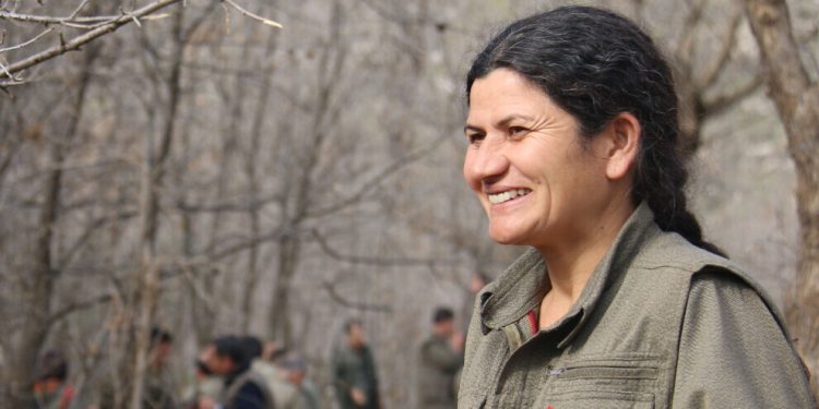 Fermandara YJA Starê Hêzil Ozgur: Jin û ciwan divê li her deverê bi ser tifaqa faşîst ve biçin