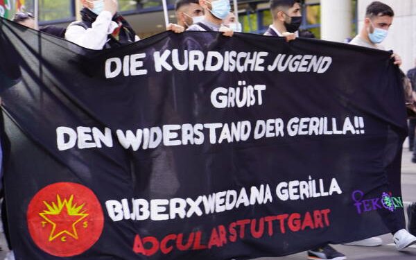 Li dijî dagirkeriya dewleta Tirk ciwan li Stuttgartê daketin qadan