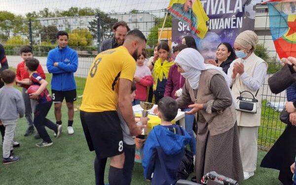 Ji bo Şehîd Sînan Dêrsim tûrnûwaya ciwanan hate lidarxistin