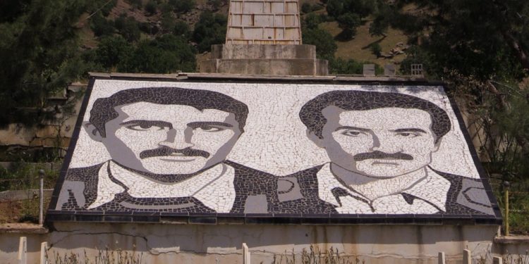 Peşmergeyê Dêrîn Şehîd M. Karasungur û Î. Bilgin bi bîr anîn