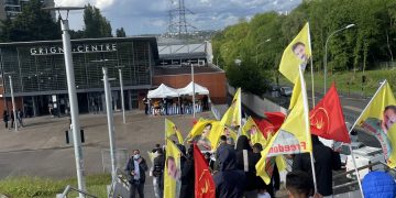 Ciwan li diji dagirkeriya dewleta Tirk li Parîsê daketin qadan