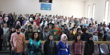 Jinên ciwan li Minbicê bi boneya salvegera şehadeta Zîlan mîhrîcanek lidarxist