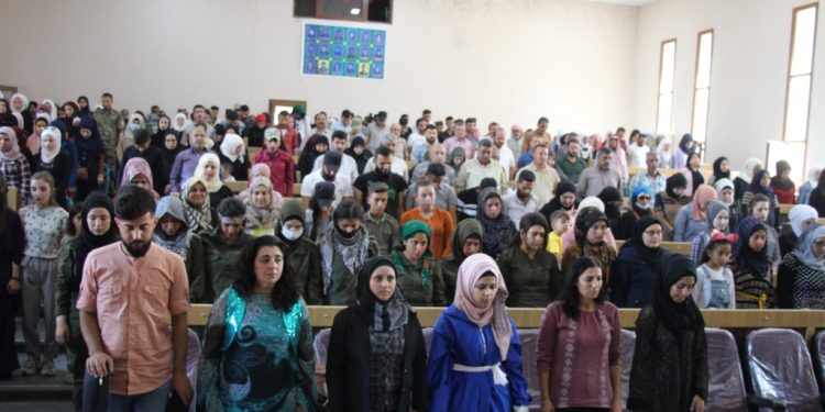 Jinên ciwan li Minbicê bi boneya salvegera şehadeta Zîlan mîhrîcanek lidarxist