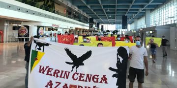 Çalakiya bêîtaatiya sivîl a ciwanan li Balafirgeha Marsîlya a Provenceyê