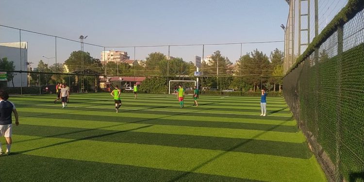 Tûrnûvaya Ciwana ya li Amedê di roja çareemîn li pey xwe hîşt