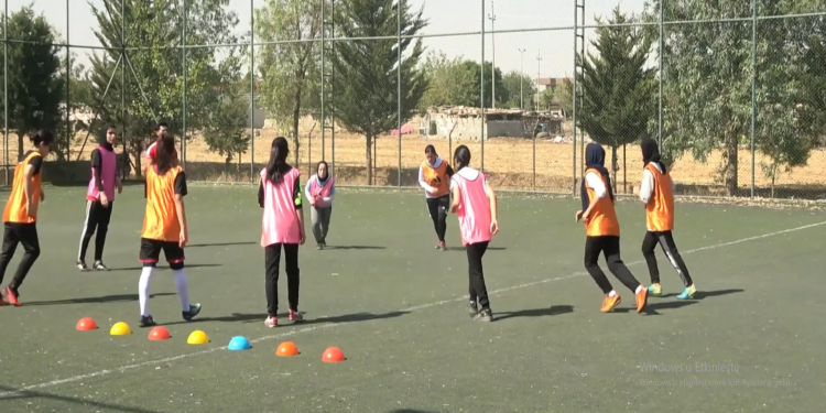 Li Hewreman tîma jinan a futbolê
