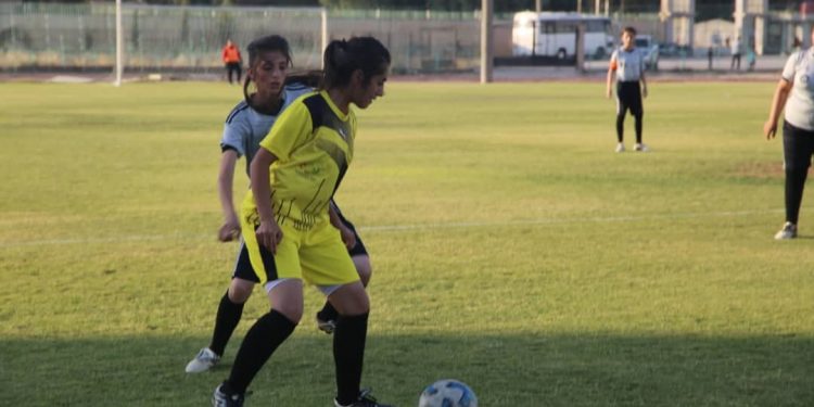 Tûrnovaya Jinên Ciwan ya  “Ji tundiya li ser jinê re na”