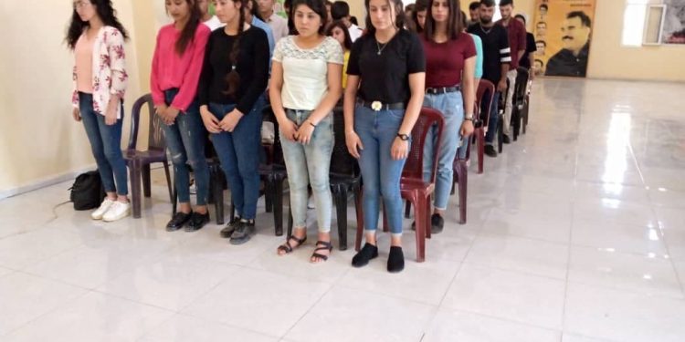 Li Kobanê Munazaraya Jinên Ciwan