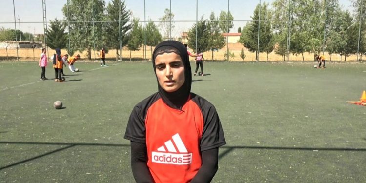 Li Hewreman tîma jinan a futbolê