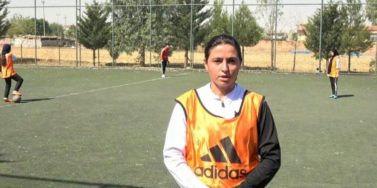 Li Hewreman tîma jinan a futbolê