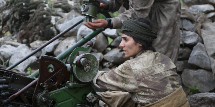 HPG: Gerîlayên YJA Starê li Helîkopterên ku dixwestin bombeyan bibarînin dan