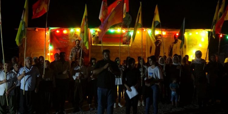 Di pêşengtiya Jinên Ciwan de li Mexmûrê pîrozbahiyên 15’ê Tebaxê