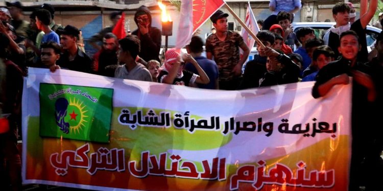 Ciwanên Tebqayê li dijî dagirkeriya Dewleta Tirk meşiyan